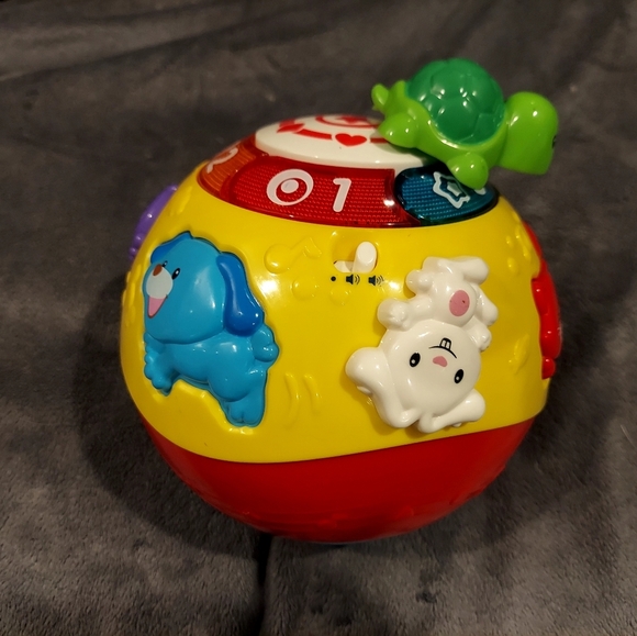 VTECH WIGGLE & CRAWL BALL INTERACTIVE ANIMAL NOISES COUNTS ROLLS AROUND 45 SONGS - Picture 5 of 9